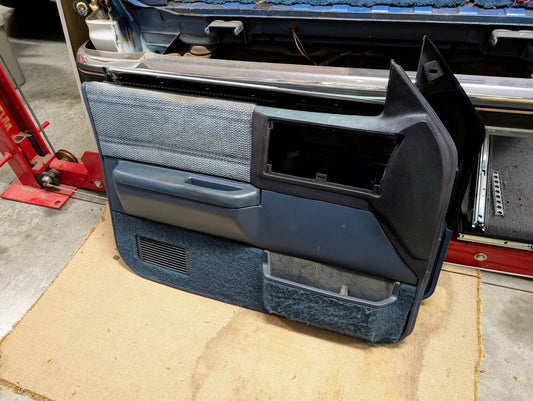 OEM Pair of Front Power Door Panels in Blue for 1986-1993 Chevy S10 GMC S15 and more