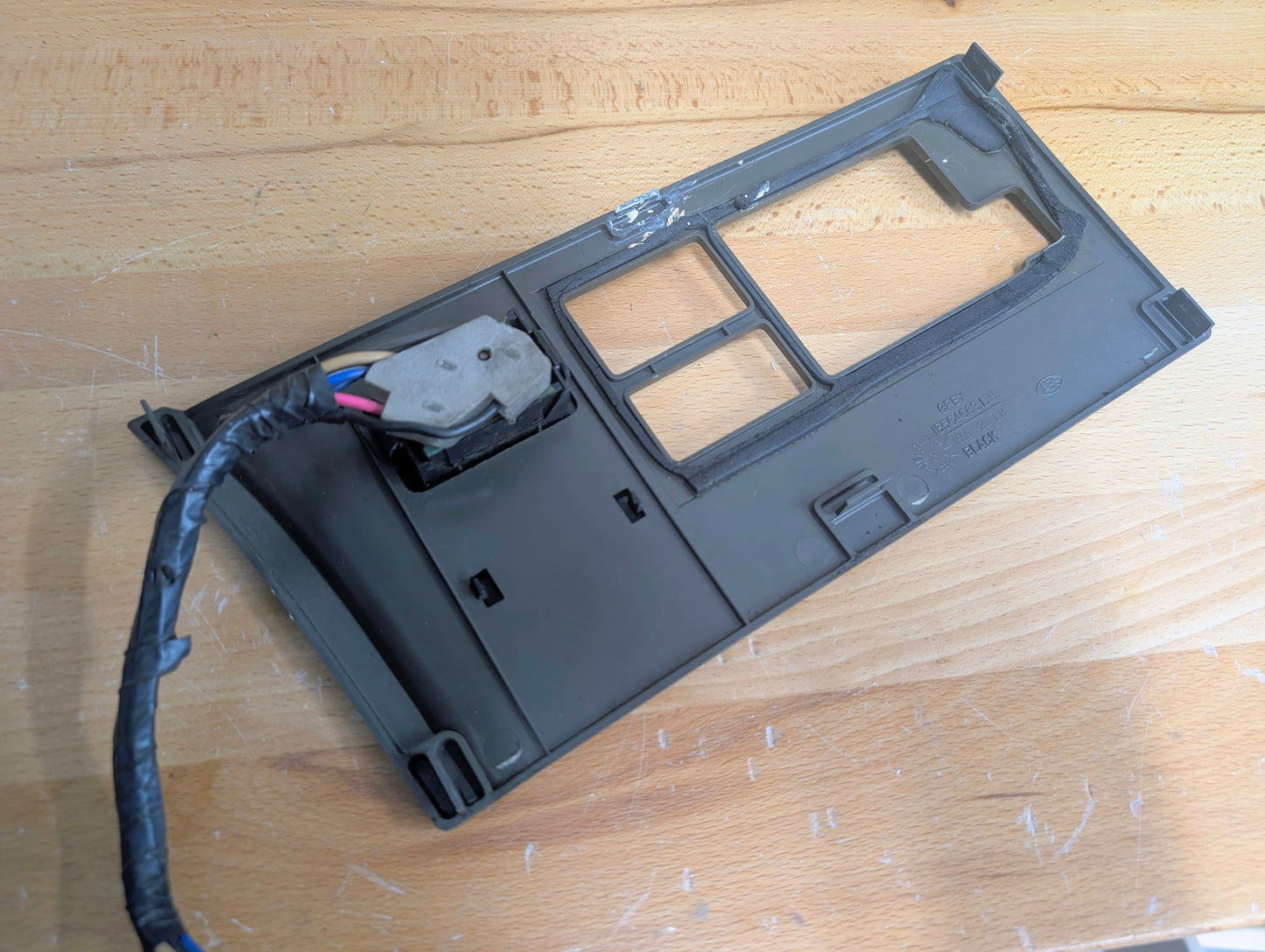 OEM Driver Door Panel LH Window Switch with Bezel for 1986-1993 Chevy S10, Blazer, Syclone, and more
