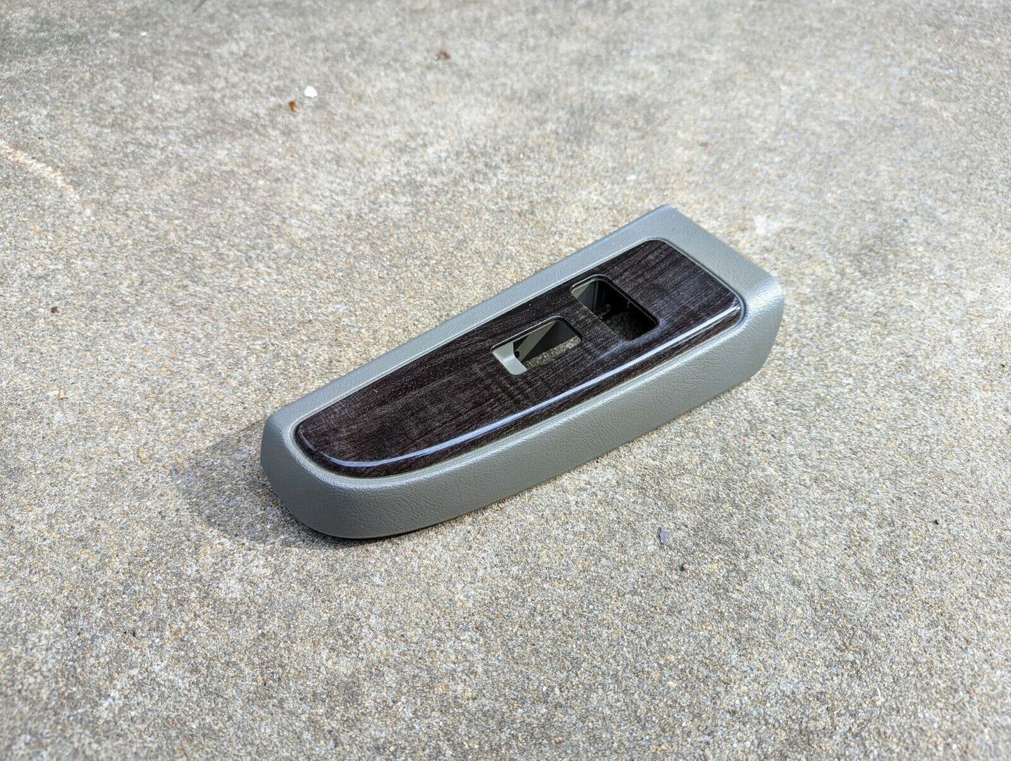 OEM Denali Woodgrain Passenger RH Power Switch Bezel in Light Gray for 2003 - 2006 Escalade Yukon Sierra and more