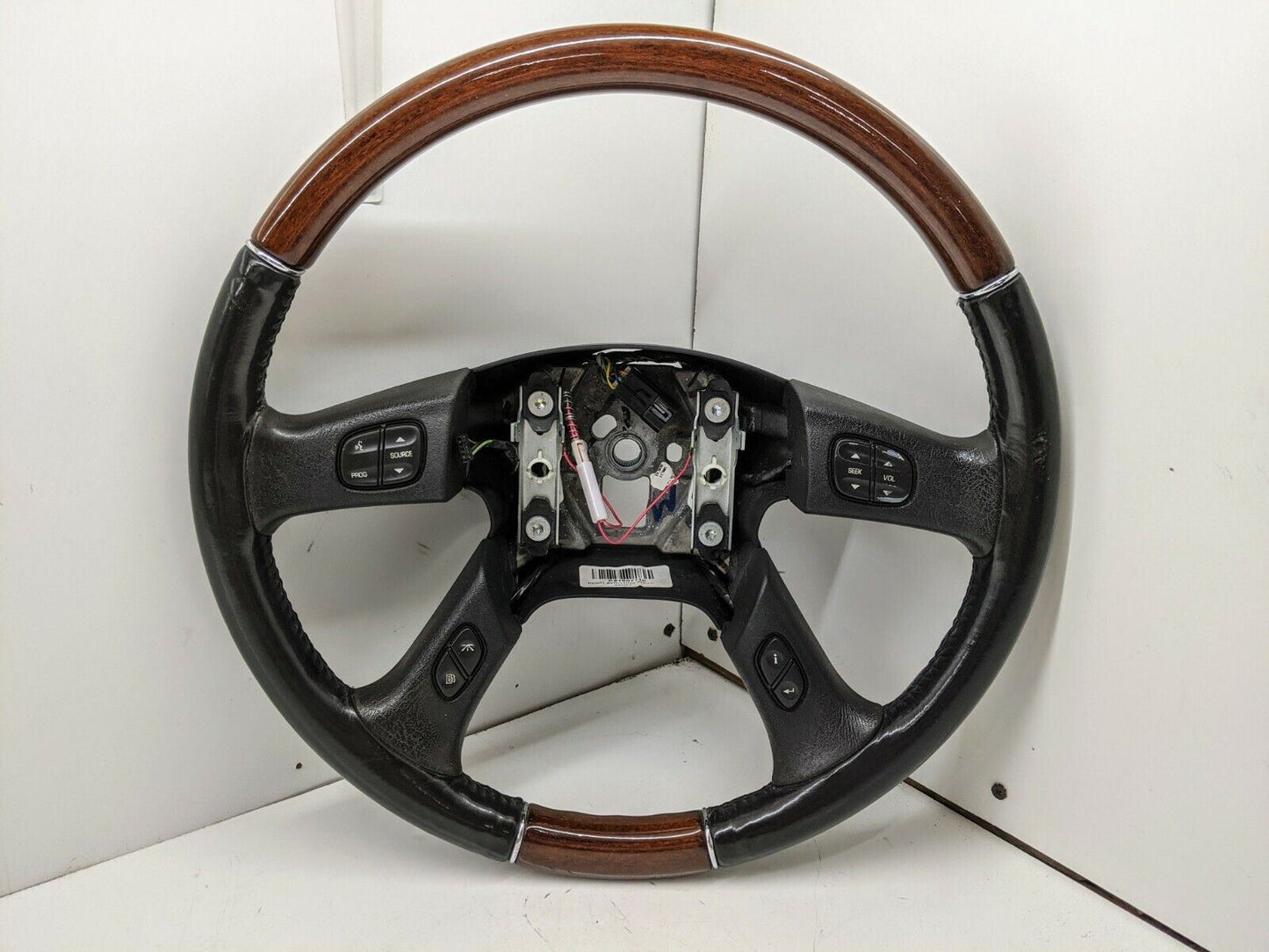 05-09 GMC Envoy Denali Leather Wood Steering Wheel Radio Control Silverado Tahoe