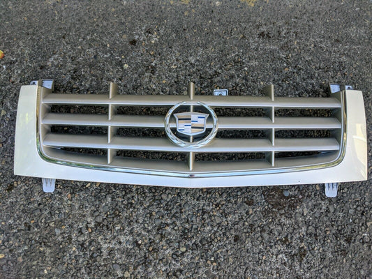 OEM Front Radiator Grille in White Diamond Pearl for 2002-2006 Cadillac Escalade