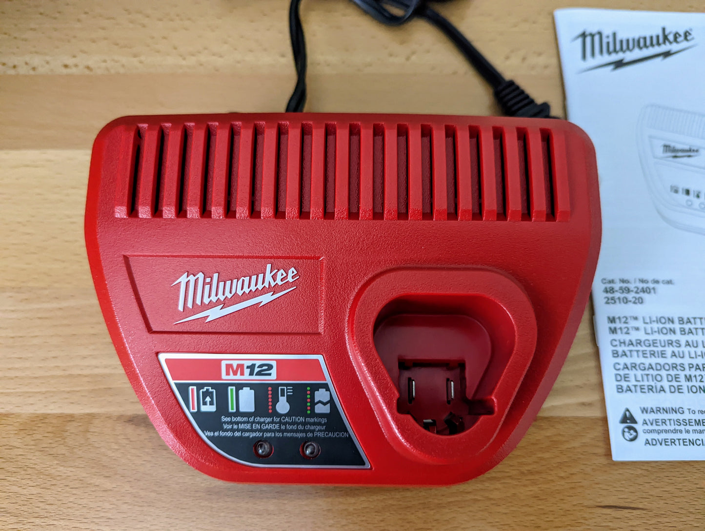 NEW Genuine Milwaukee 48-59-2401 M12 12V Lithium Ion Battery Charger 12 Volt