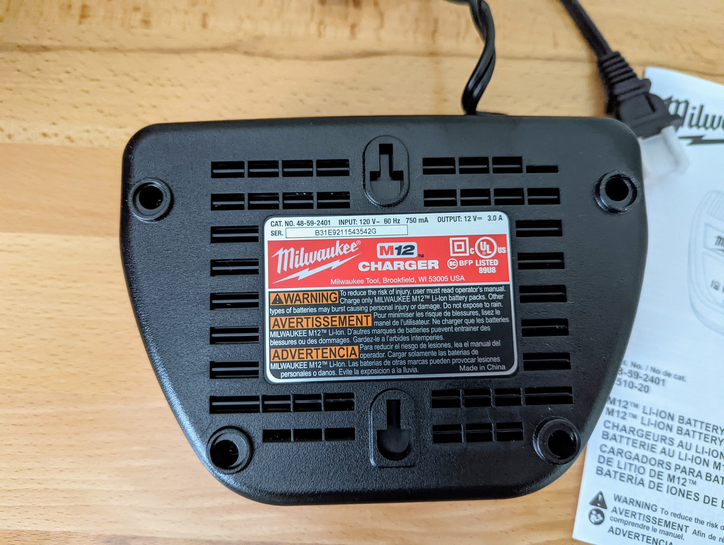 NEW Genuine Milwaukee 48-59-2401 M12 12V Lithium Ion Battery Charger 12 Volt