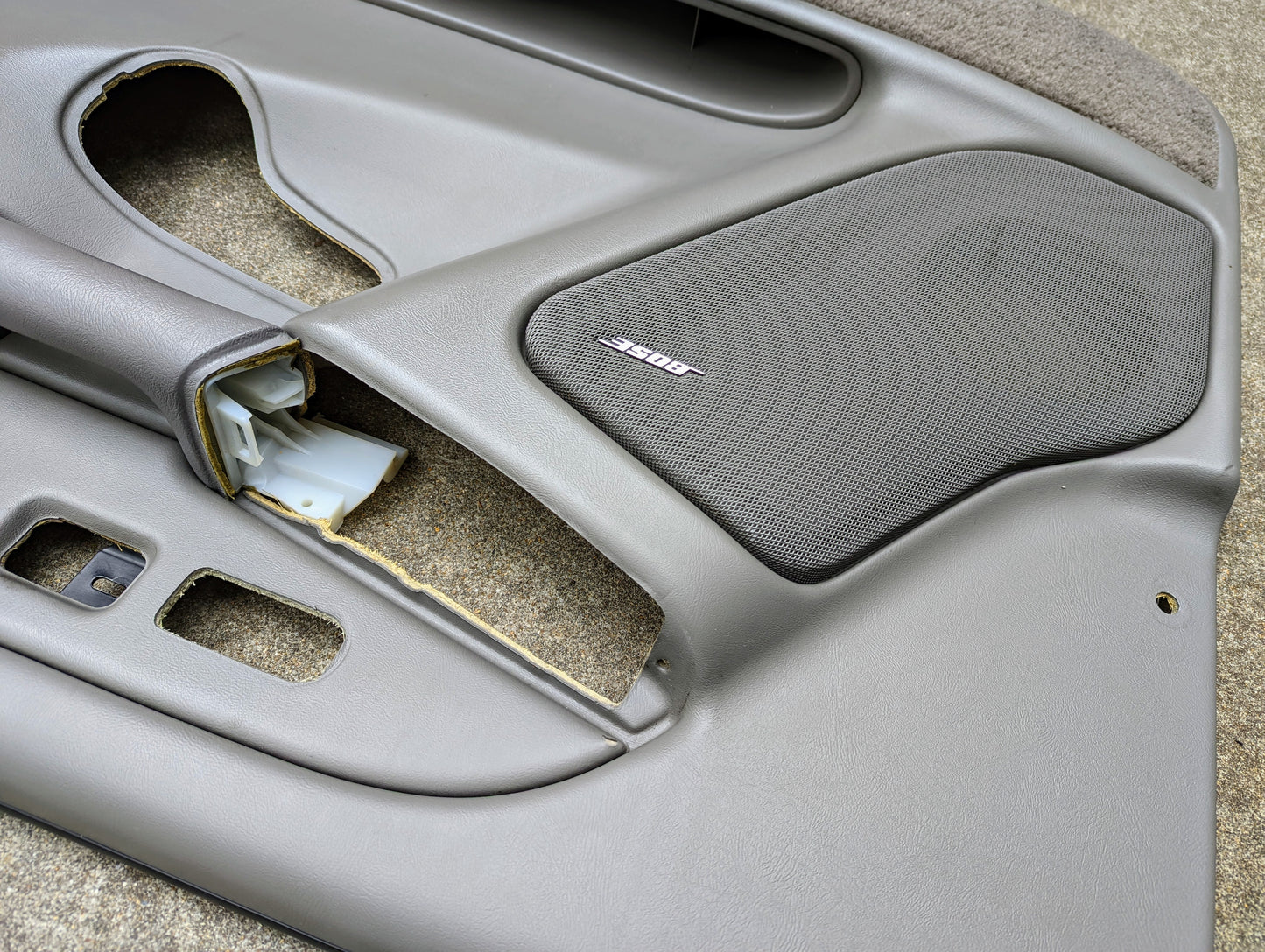 RH Passenger Light Gray Front Door Trim Panel for 2003 - 2006 Chevy Silverado GMC Sierra and more